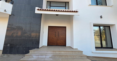 Four Bedroom House with Separate Annex for Rent in Kato Polemidia, Limassol