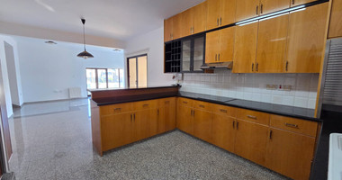 Four Bedroom House with Separate Annex for Rent in Kato Polemidia, Limassol