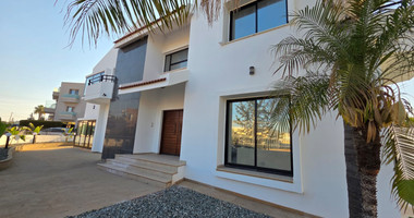 Four Bedroom House with Separate Annex for Rent in Kato Polemidia, Limassol