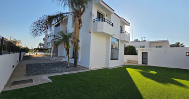 Four Bedroom House with Separate Annex for Rent in Kato Polemidia, Limassol