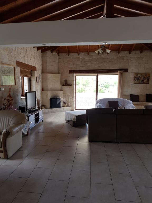 Bungalow for sale in  Paphos