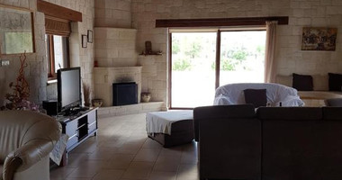 Bungalow for sale in  Paphos