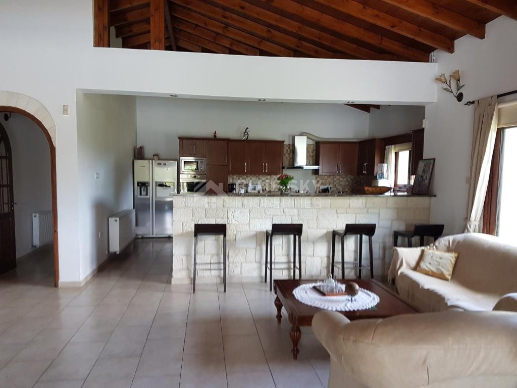 Bungalow for sale in  Paphos