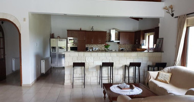 Bungalow for sale in  Paphos