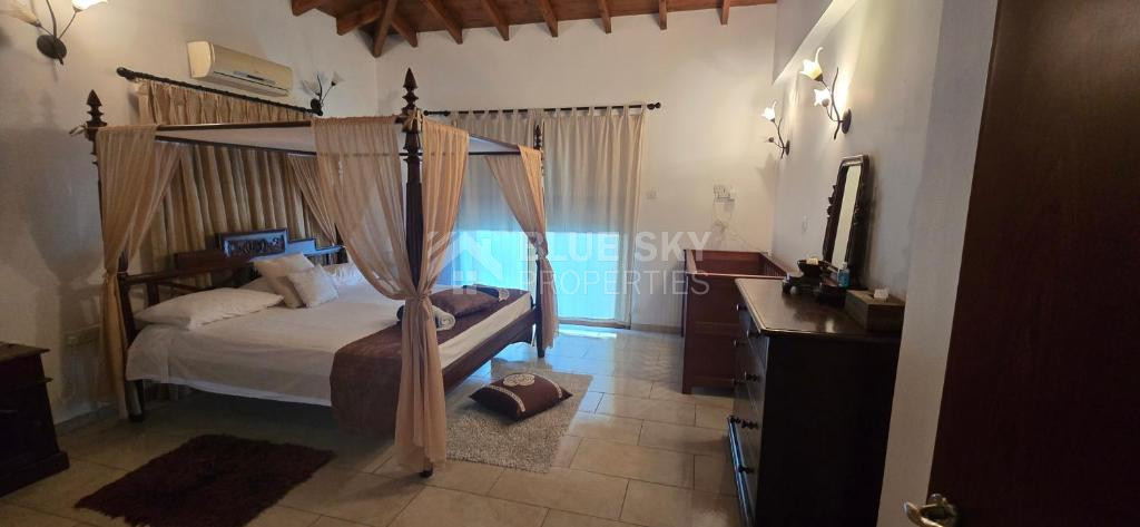 Bungalow for sale in  Paphos