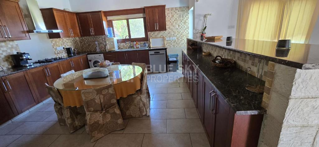 Bungalow for sale in  Paphos