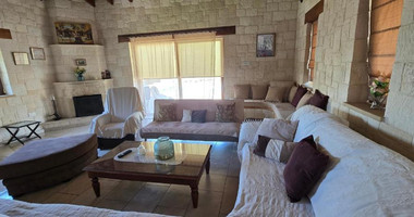 Bungalow for sale in  Paphos