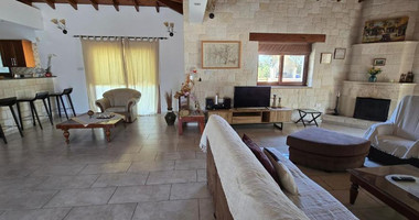 Bungalow for sale in  Paphos