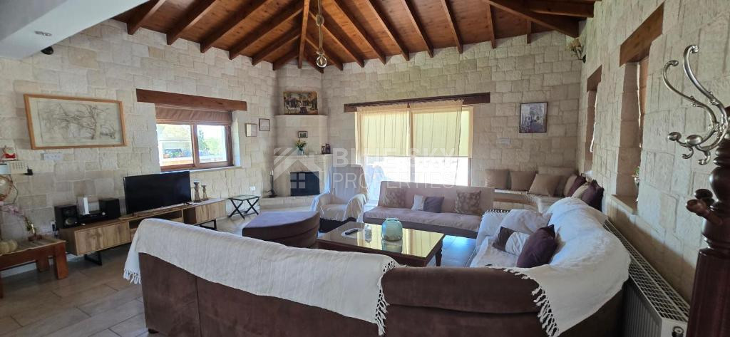 Bungalow for sale in  Paphos