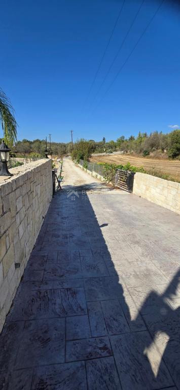 Bungalow for sale in  Paphos