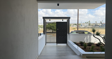 RENT: NEW 2 BEDROOM 2 BATHROOM UNFURNISHED WITH ALL ELECTRICAL APPLIANCES AND ROOF GARDEN IN ERIMI