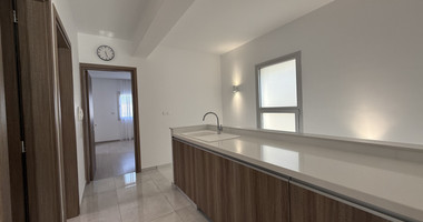 RENT: UNFURNISHED 4 BEDROOM HOUSE ADJACENT TO GREEN AREA, WITH ALL ELECTRICAL APPLIANCES IN EXCELLENT CONDITION.