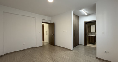 RENT: UNFURNISHED 4 BEDROOM HOUSE ADJACENT TO GREEN AREA, WITH ALL ELECTRICAL APPLIANCES IN EXCELLENT CONDITION.