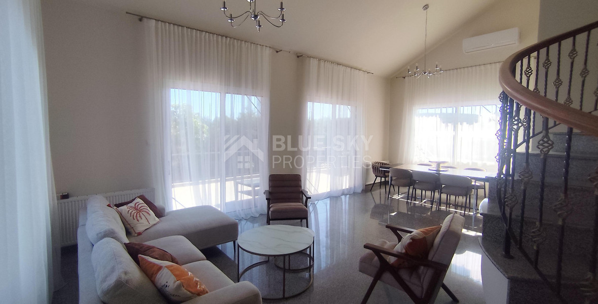 Luxury three Bedroom Villa with Swimming Pool on 3,000 sq.m. Plot in Pareklisia