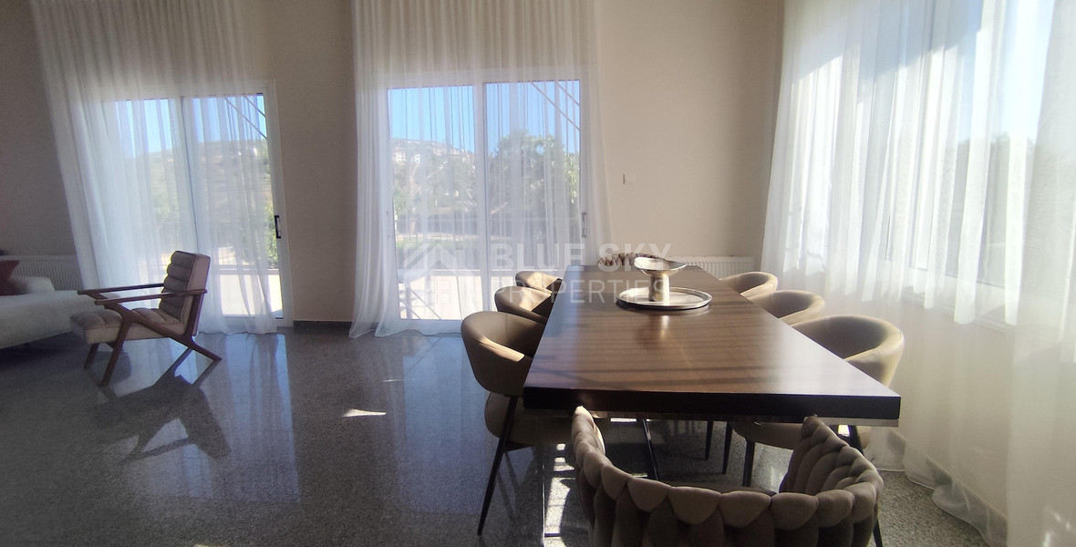 Luxury three Bedroom Villa with Swimming Pool on 3,000 sq.m. Plot in Pareklisia