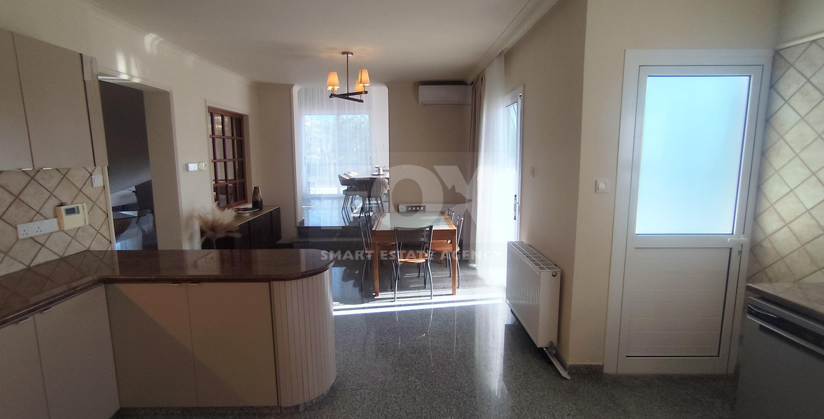 Luxury three Bedroom Villa with Swimming Pool on 3,000 sq.m. Plot in Pareklisia