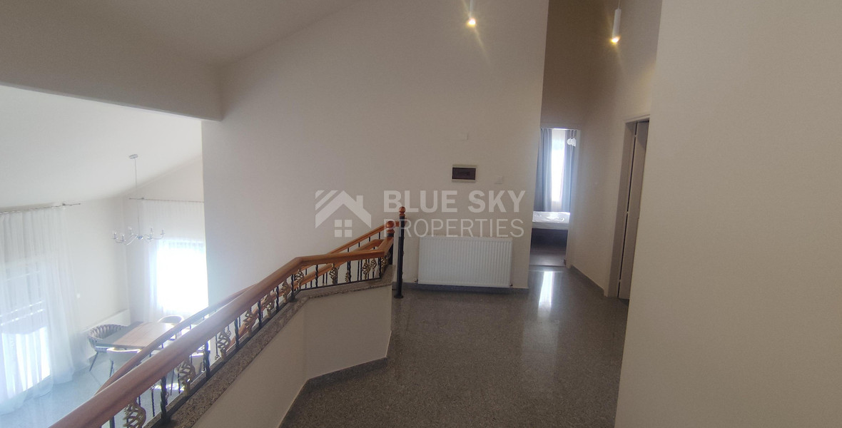 Luxury three Bedroom Villa with Swimming Pool on 3,000 sq.m. Plot in Pareklisia