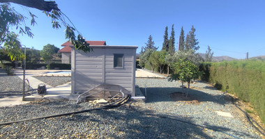 Luxury three Bedroom Villa with Swimming Pool on 3,000 sq.m. Plot in Pareklisia