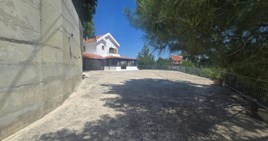 Exceptional four Bedroom Detached House with Large Plot in Agios Amvrosios, Limassol