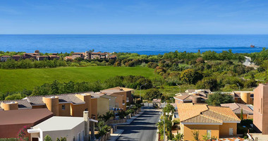 Luxury three Bedroom Penthouse in Exclusive Gated Hilltop Community in Chloraka area closed to the beach