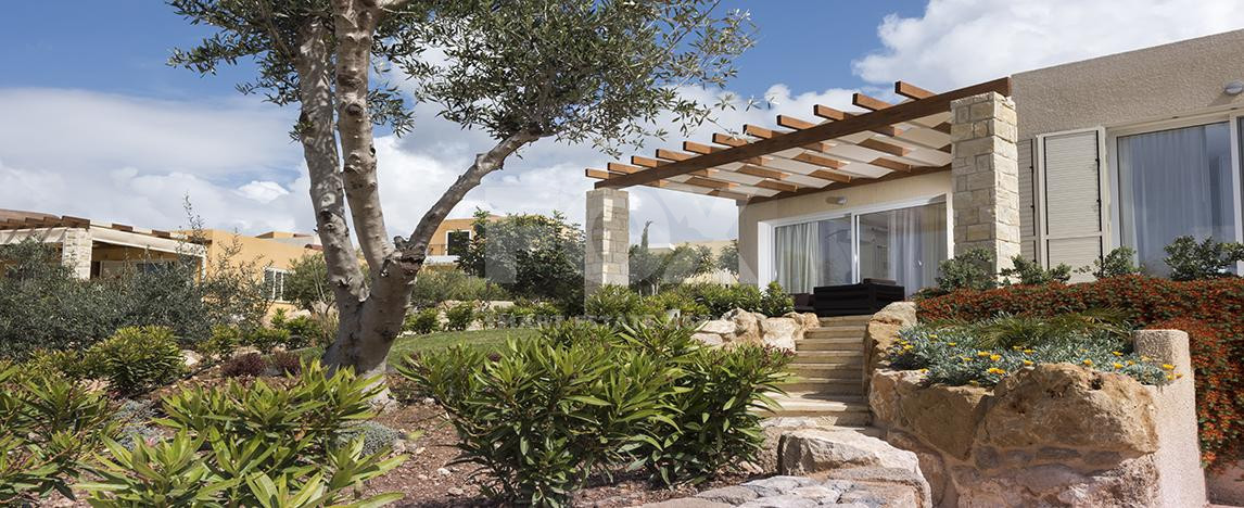 Luxury three Bedroom Penthouse in Exclusive Gated Hilltop Community in Chloraka area closed to the beach