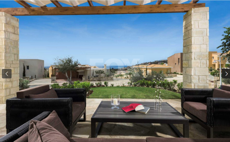 Luxury three Bedroom Penthouse in Exclusive Gated Hilltop Community in Chloraka area closed to the beach