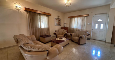 Four -Bedroom Semi-Detached House for Sale in Kato Polemidia,