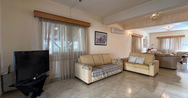 Four -Bedroom Semi-Detached House for Sale in Kato Polemidia,