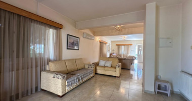 Four -Bedroom Semi-Detached House for Sale in Kato Polemidia,