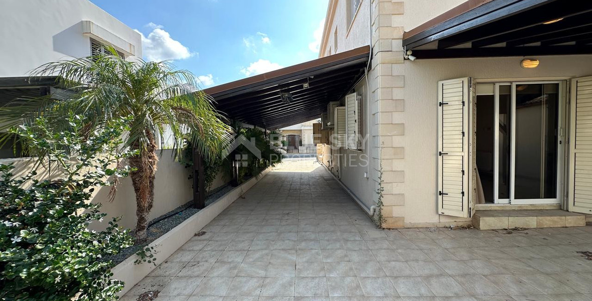 Four -Bedroom Semi-Detached House for Sale in Kato Polemidia,