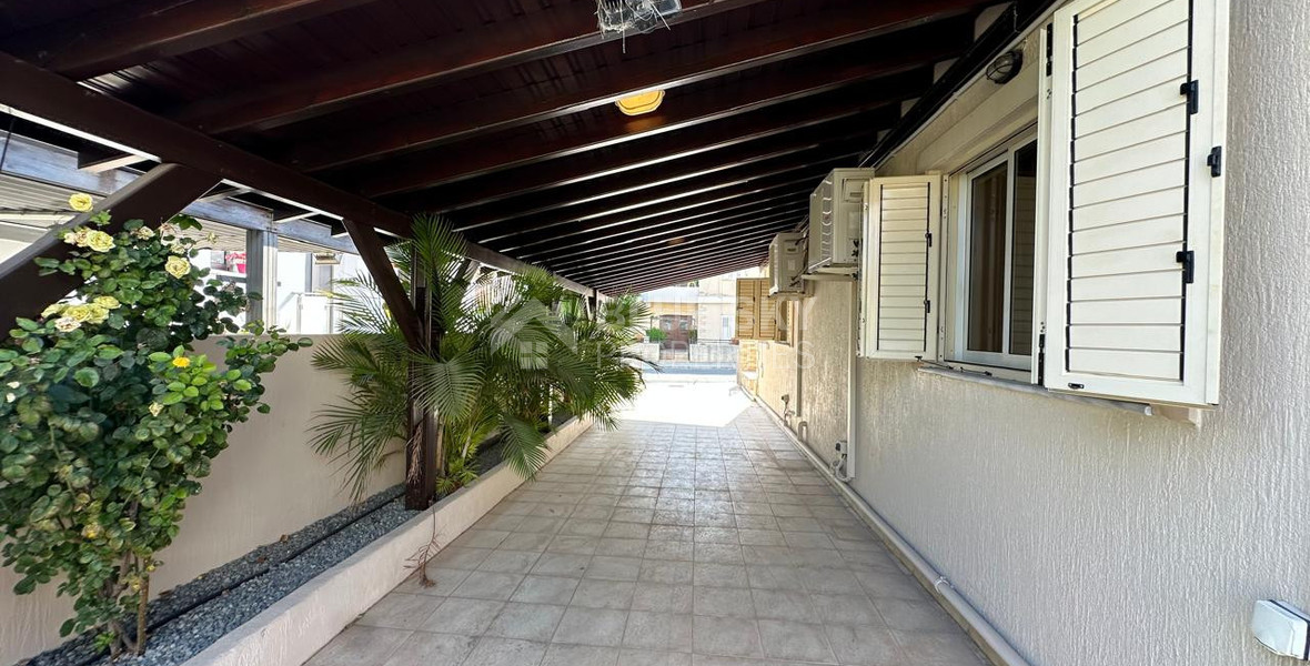Four -Bedroom Semi-Detached House for Sale in Kato Polemidia,