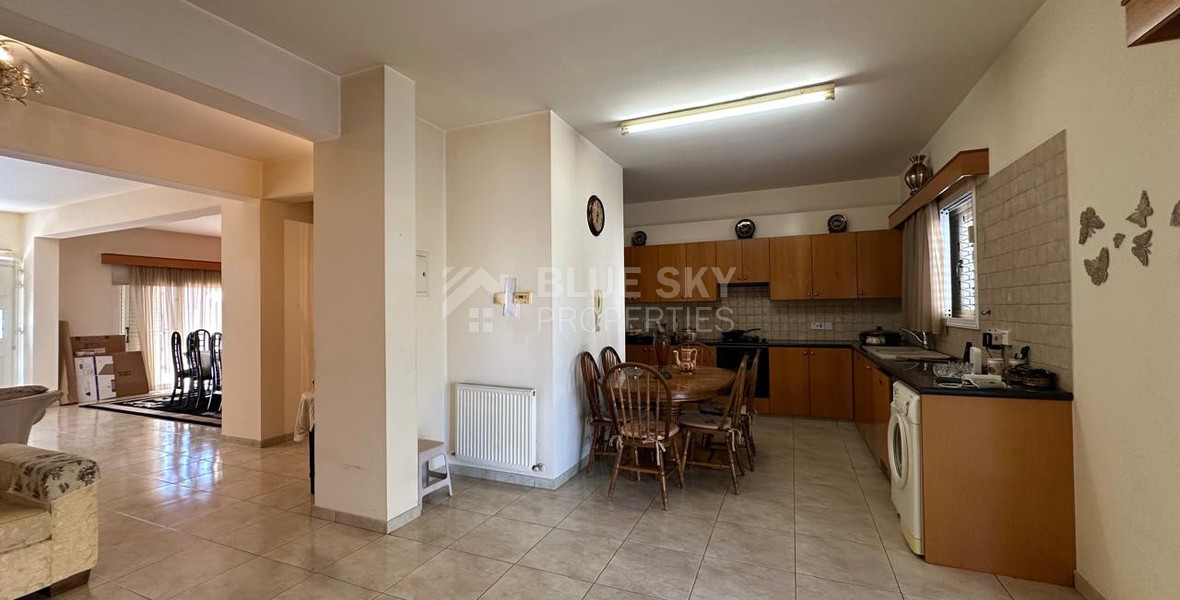Four -Bedroom Semi-Detached House for Sale in Kato Polemidia,