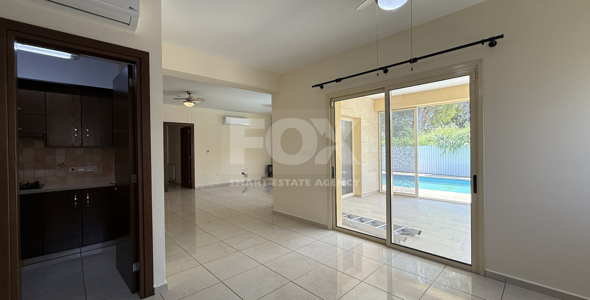 RENT: UNFURNISHED 4 BEDROOM BUNGALOW WITH SWIMMING POOL IN PYRGOS WITH EASY ACCESS.