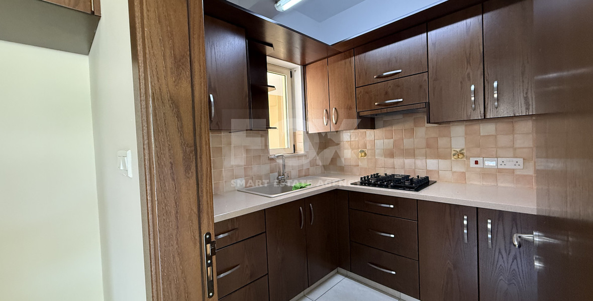 RENT: UNFURNISHED 4 BEDROOM BUNGALOW WITH SWIMMING POOL IN PYRGOS WITH EASY ACCESS.