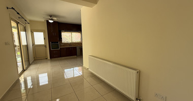 RENT: UNFURNISHED 4 BEDROOM BUNGALOW WITH SWIMMING POOL IN PYRGOS WITH EASY ACCESS.
