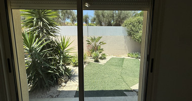 RENT: UNFURNISHED 4 BEDROOM BUNGALOW WITH SWIMMING POOL IN PYRGOS WITH EASY ACCESS.