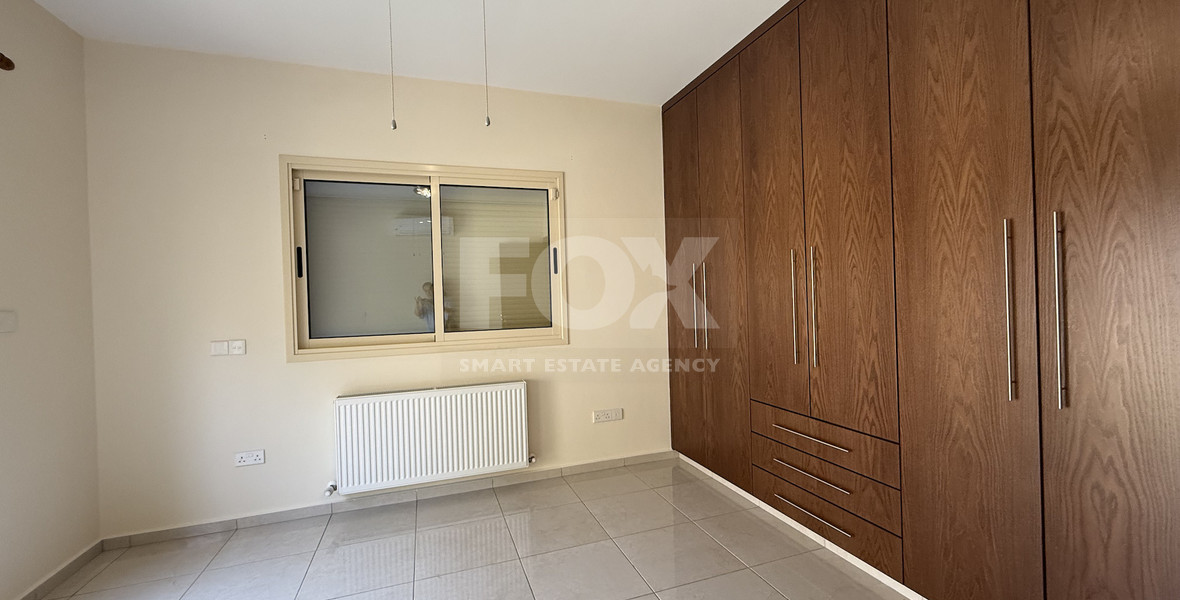 RENT: UNFURNISHED 4 BEDROOM BUNGALOW WITH SWIMMING POOL IN PYRGOS WITH EASY ACCESS.