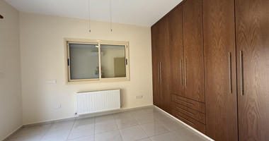 RENT: UNFURNISHED 4 BEDROOM BUNGALOW WITH SWIMMING POOL IN PYRGOS WITH EASY ACCESS.