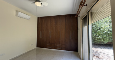 RENT: UNFURNISHED 4 BEDROOM BUNGALOW WITH SWIMMING POOL IN PYRGOS WITH EASY ACCESS.