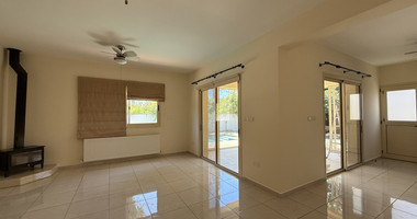 RENT: UNFURNISHED 4 BEDROOM BUNGALOW WITH SWIMMING POOL IN PYRGOS WITH EASY ACCESS.