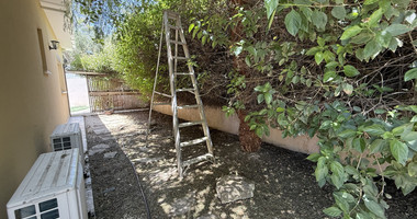 RENT: UNFURNISHED 4 BEDROOM BUNGALOW WITH SWIMMING POOL IN PYRGOS WITH EASY ACCESS.