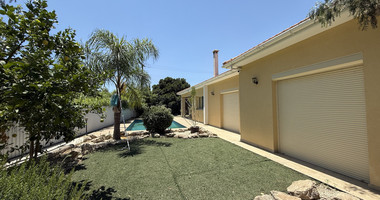 RENT: UNFURNISHED 4 BEDROOM BUNGALOW WITH SWIMMING POOL IN PYRGOS WITH EASY ACCESS.