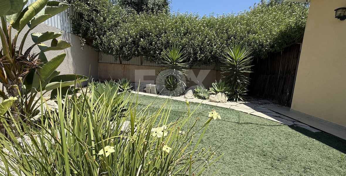 RENT: UNFURNISHED 4 BEDROOM BUNGALOW WITH SWIMMING POOL IN PYRGOS WITH EASY ACCESS.