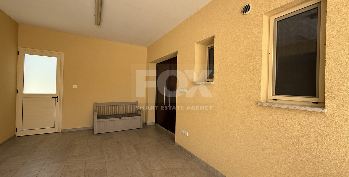 RENT: UNFURNISHED 4 BEDROOM BUNGALOW WITH SWIMMING POOL IN PYRGOS WITH EASY ACCESS.
