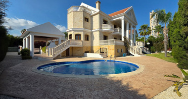Luxury Four Bedroom Villa plus two rooms for Sale by the Sea in Pareklissia, Limassol