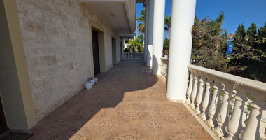 Luxury Four Bedroom Villa plus two rooms for Sale by the Sea in Pareklissia, Limassol