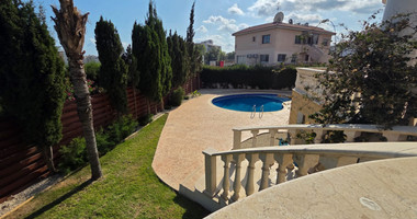 Luxury Four Bedroom Villa plus two rooms for Sale by the Sea in Pareklissia, Limassol