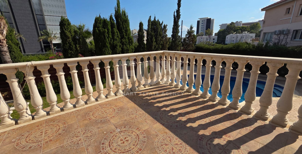 Luxury Four Bedroom Villa plus two rooms for Sale by the Sea in Pareklissia, Limassol