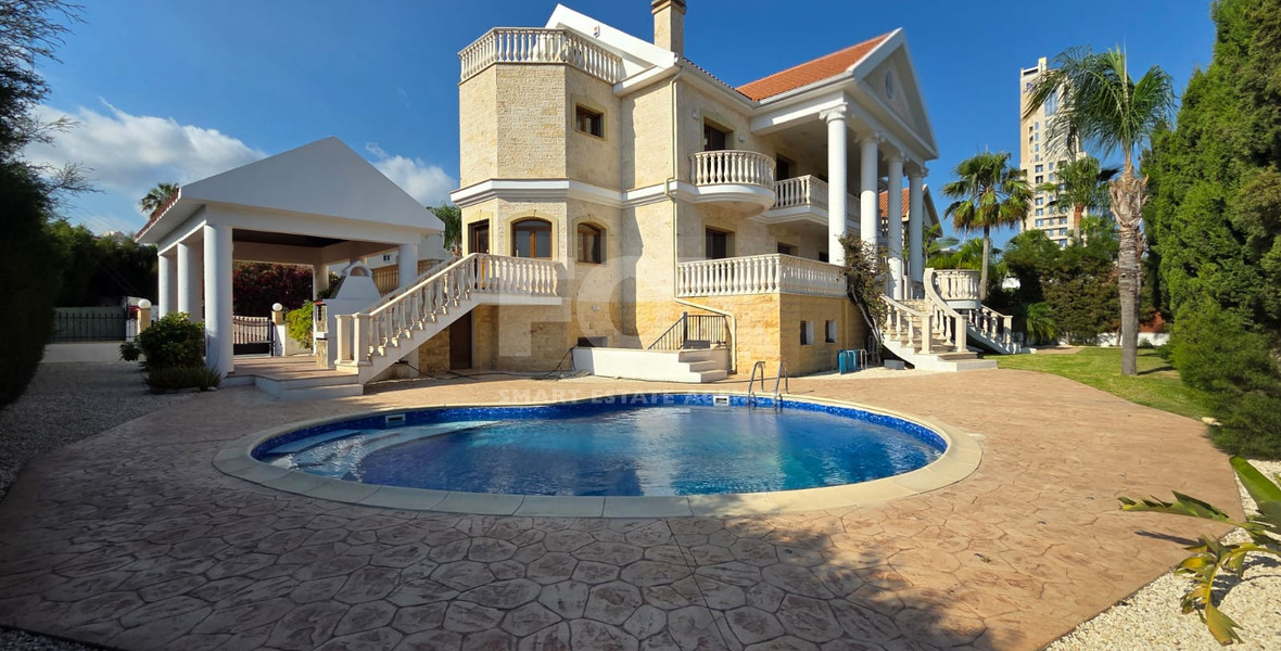 Luxury Four Bedroom Villa plus two rooms for Rent by the Sea in Pareklissia, Limassol