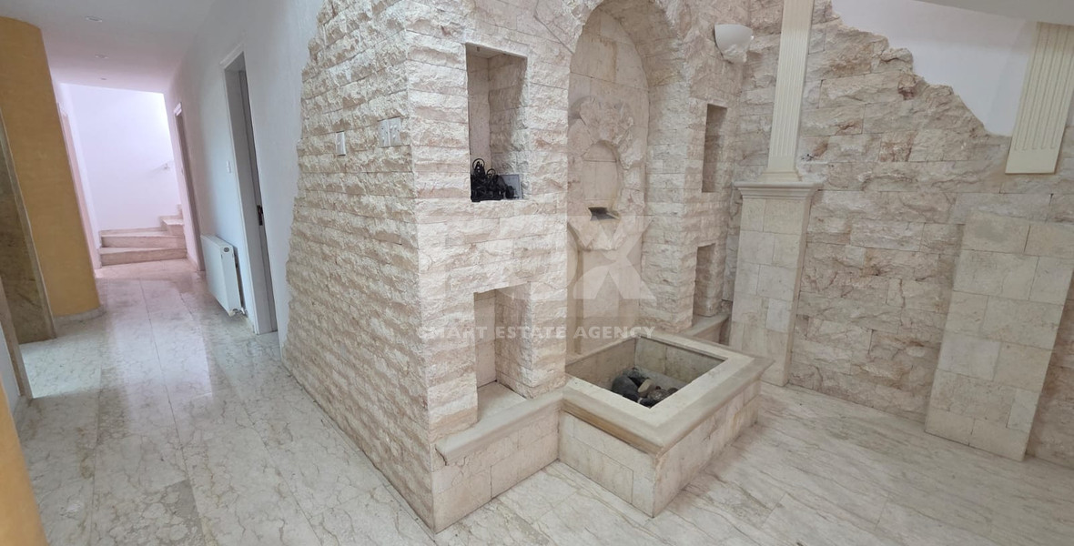 Luxury Four Bedroom Villa plus two rooms for Rent by the Sea in Pareklissia, Limassol